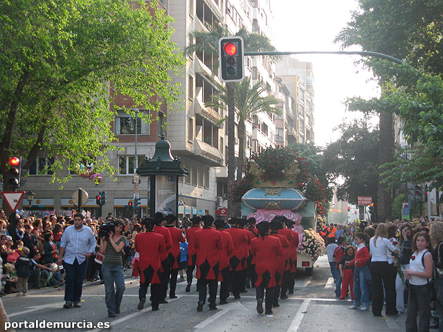 El desfile ‘Murcia en Primavera’ recorri las calles de la ciudad de Murcia - 91