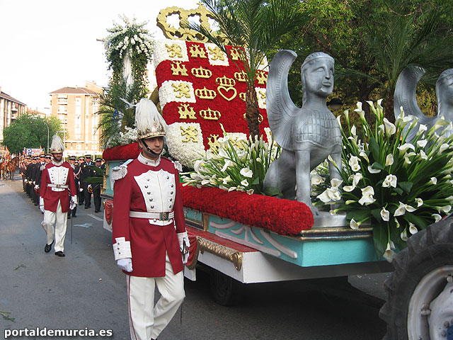 El desfile ‘Murcia en Primavera’ recorri las calles de la ciudad de Murcia - 131