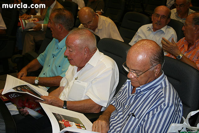 El periodista Ibarra presenta su libro 