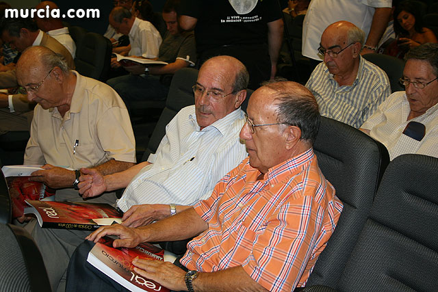 El periodista Ibarra presenta su libro 