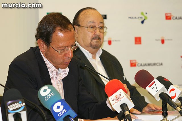 El periodista Ibarra presenta su libro 