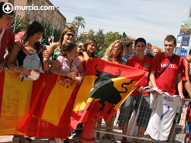 Murcia recibe a la campeona de Europa con pasin y cnticos a Iker Casillas - 21