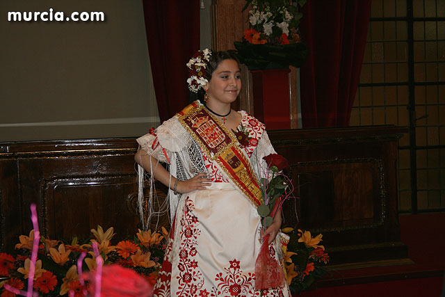 El Alcalde recibe en el Ayuntamiento a las candidatas a Reina de la Huerta infantil y mayor - 44