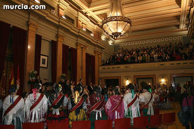 El Alcalde recibe en el Ayuntamiento a las candidatas a Reina de la Huerta infantil y mayor - 185