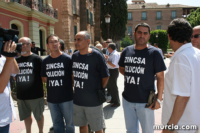 Concentracin silenciosa en La Glorieta de Murcia en repulsa por el atentado de ETA - 2