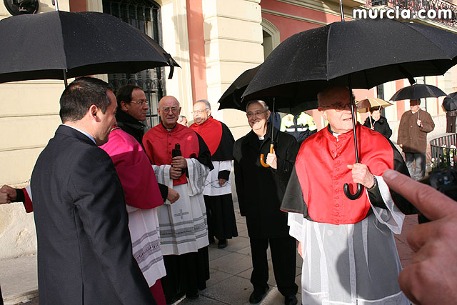 Miles de murcianos reciben a la Fuensanta en la Iglesia del Carmen - 6