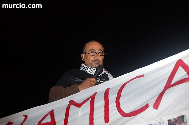 Miles de manifestantes claman en Murcia por la paz en Oriente Medio - 276