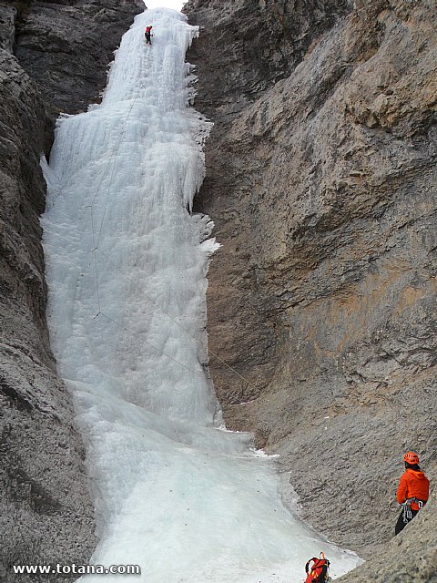 Escalada en cascadas de hielo. Pirineos, Bielsa, Valle de Pineta - 162