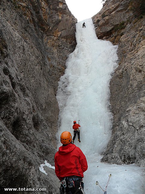 Escalada en cascadas de hielo. Pirineos, Bielsa, Valle de Pineta - 169