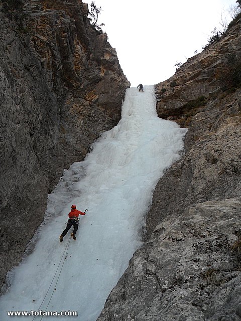 Escalada en cascadas de hielo. Pirineos, Bielsa, Valle de Pineta - 172