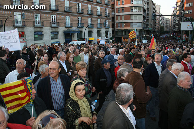 Cientos de miles de personas se manifiestan en Murcia a favor del trasvase - 195