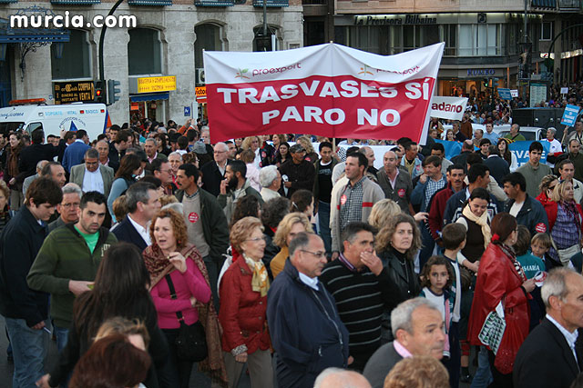 Cientos de miles de personas se manifiestan en Murcia a favor del trasvase - 217