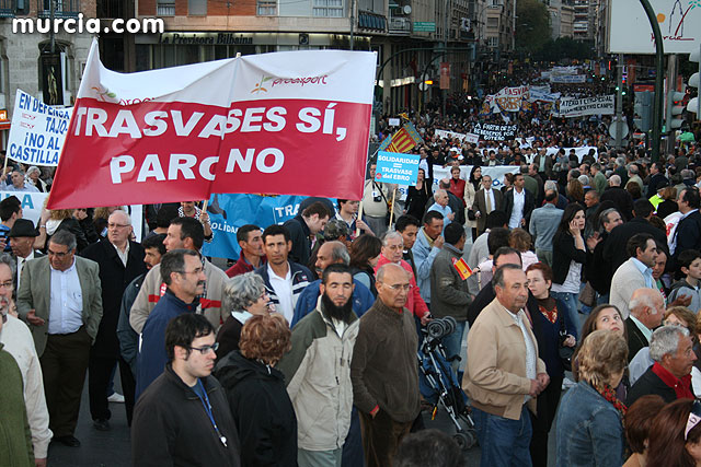 Cientos de miles de personas se manifiestan en Murcia a favor del trasvase - 220
