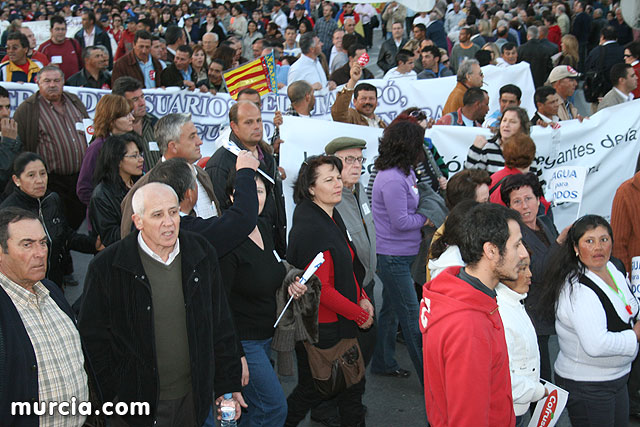 Cientos de miles de personas se manifiestan en Murcia a favor del trasvase - 227