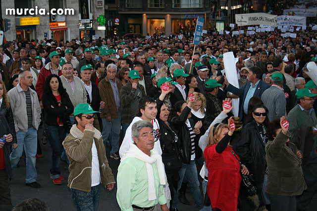 Cientos de miles de personas se manifiestan en Murcia a favor del trasvase - 242