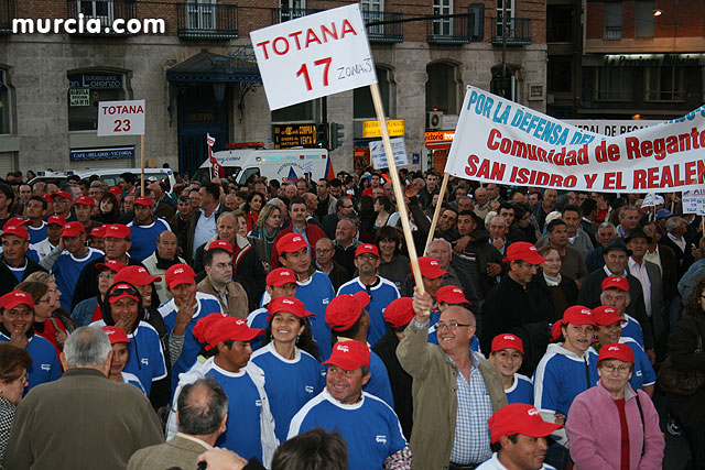 Cientos de miles de personas se manifiestan en Murcia a favor del trasvase - 252