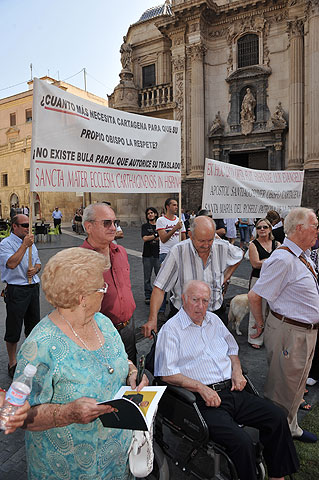 Toma de posesin del nuevo obispo de la dicesis de Cartagena, Jos Manuel Lorca Planes, en la Catedral de Murcia - 78