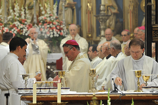 Toma de posesin del nuevo obispo de la dicesis de Cartagena, Jos Manuel Lorca Planes, en la Catedral de Murcia - 307