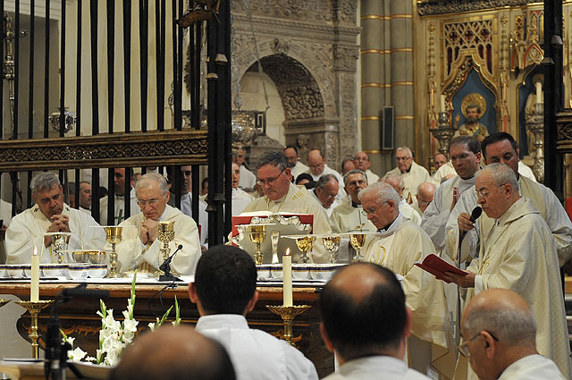 Toma de posesin del nuevo obispo de la dicesis de Cartagena, Jos Manuel Lorca Planes, en la Catedral de Murcia - 323