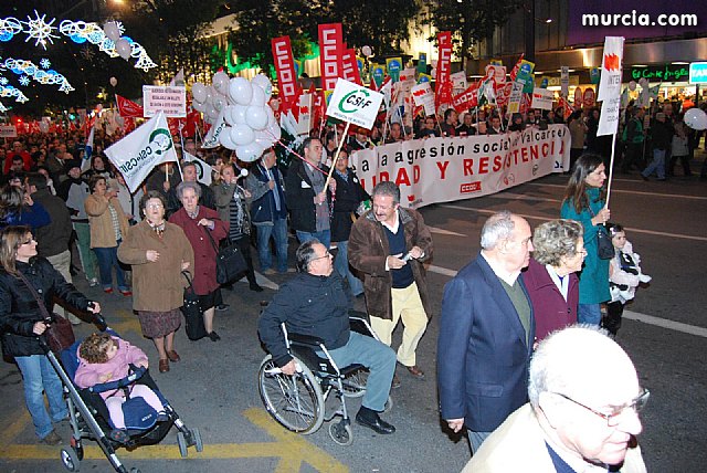 Ms de 20.000 personas, segn los sindicatos, se manifiestan contra el 
