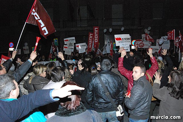 Ms de 20.000 personas, segn los sindicatos, se manifiestan contra el 