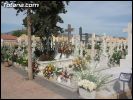 Los totaneros recordaron con miles de flores a sus difuntos. Totana 2006