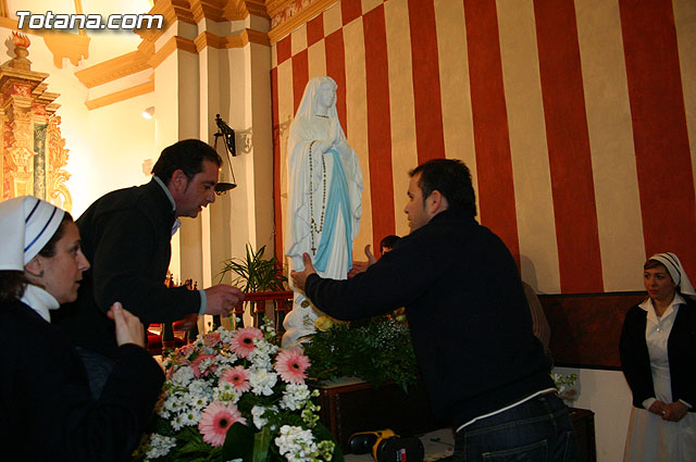 Procesin Virgen de Lourdes y bendicin del retablo - 98