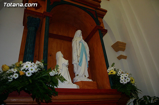 Procesin Virgen de Lourdes y bendicin del retablo - 100
