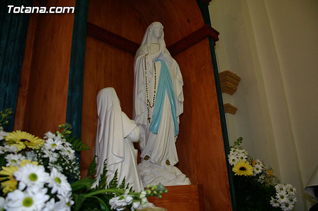Procesin Virgen de Lourdes y bendicin del retablo - 108