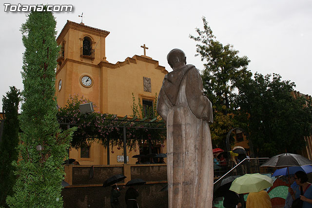Inauguran una escultura que rinde homenaje a la orden capuchina de Totana - 50