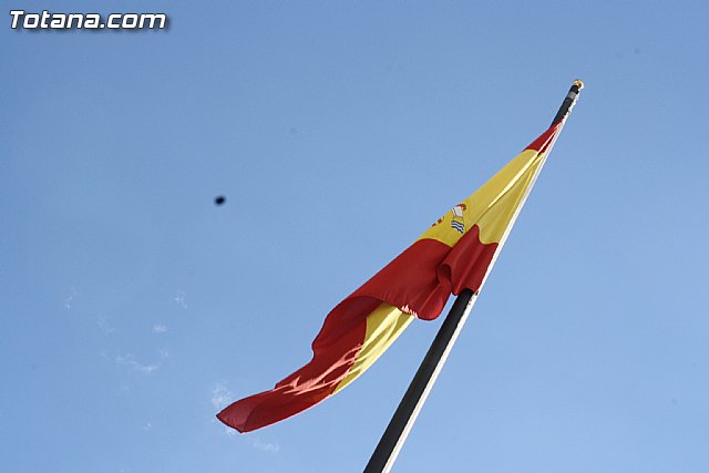 Misa día del Pilar y acto institucional de homenaje a la bandera de España - 2010 - 25