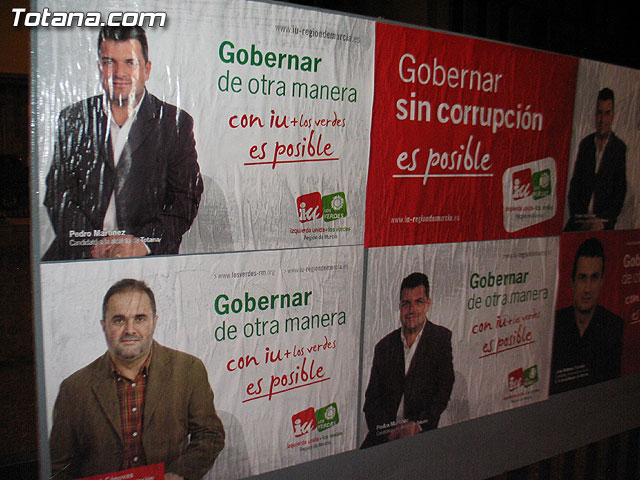 Afiliados y simpatizantes de PP, PSOE , IU+Los Verdes e Independientes por Totana abrieron la campaa electoral con la pegada de carteles - 62