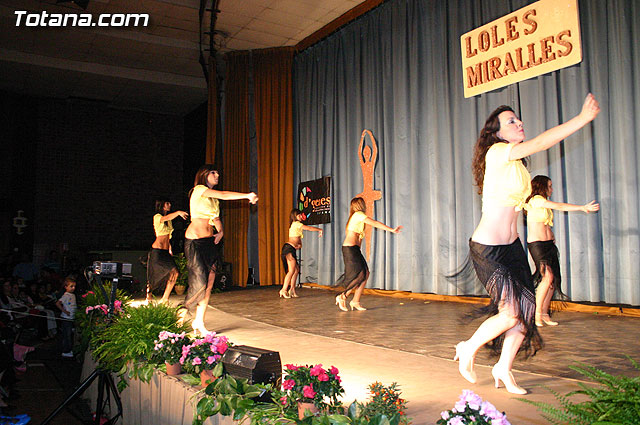 La escuela de danza de Loles Miralles actu a beneficio de la asociacin D'Genes - 279