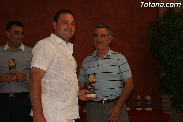 Entrega de trofeos del campeonato local de ftbol de empresas Juega Limpio - 94