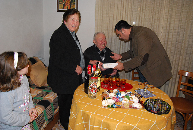 Autoridades locales felicitan la Navidad  2009 - 99