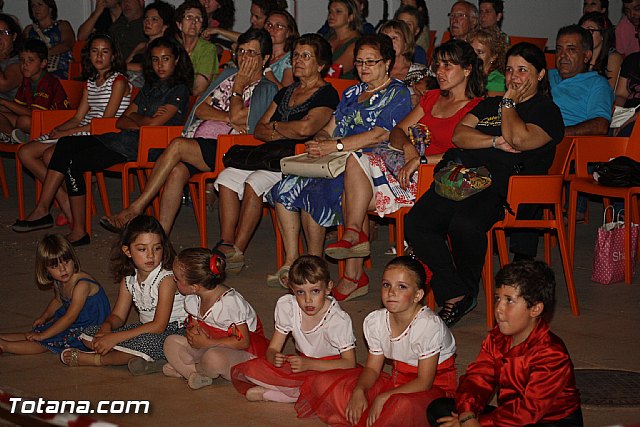 La Escuela de Danza Manoli Cnovas clausura el curso con un espectacular festival - 355