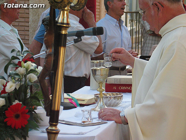 Misa celebrada en honor a la patrona del cementerio municipal 'Nuestra Seora del Carmen' - 2010 - 43