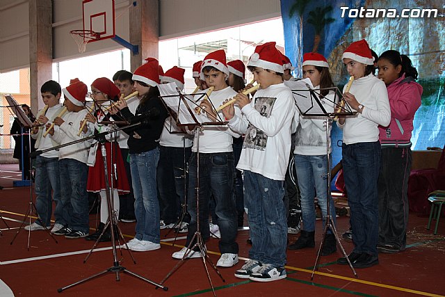 Fiesta navidea. Colegio Santa Eulalia 2010 - 244
