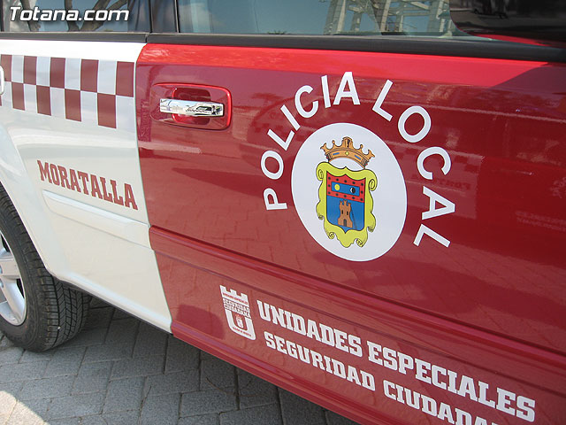 Valcrcel entrega a los ayuntamientos los vehculos para las Unidades Especiales de Seguridad Ciudadana - 19