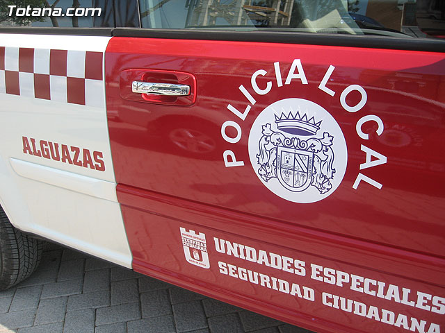 Valcrcel entrega a los ayuntamientos los vehculos para las Unidades Especiales de Seguridad Ciudadana - 21
