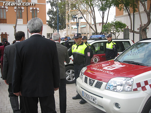 Valcrcel entrega a los ayuntamientos los vehculos para las Unidades Especiales de Seguridad Ciudadana - 84
