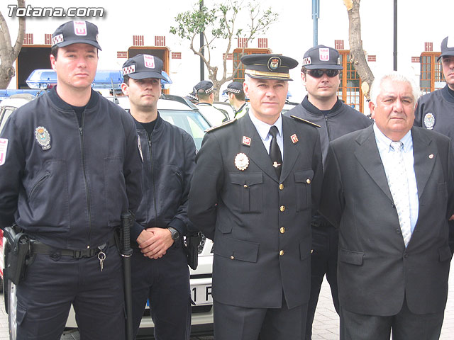 Valcrcel entrega a los ayuntamientos los vehculos para las Unidades Especiales de Seguridad Ciudadana - 114
