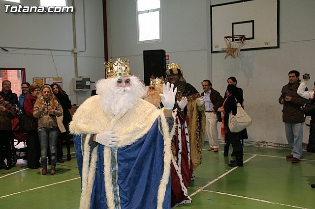Los Reyes Magos visitaron el Colegio Reina Sofa - 113