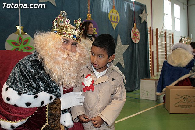 Los Reyes Magos visitaron el Colegio Reina Sofa - 278