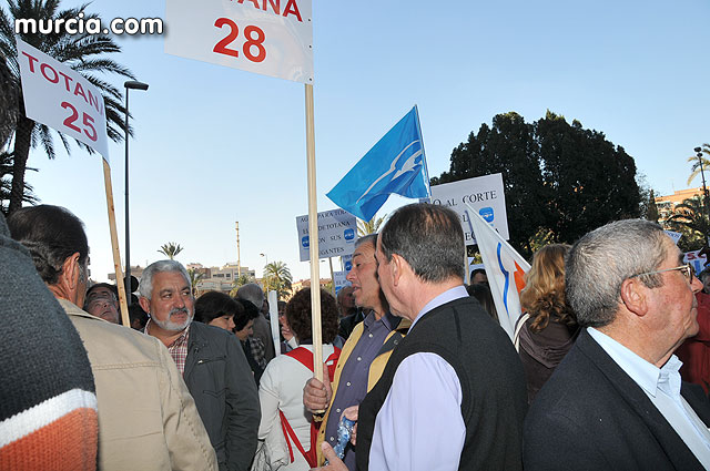 Cientos de miles de personas se manifiestan en Murcia a favor del trasvase - 106