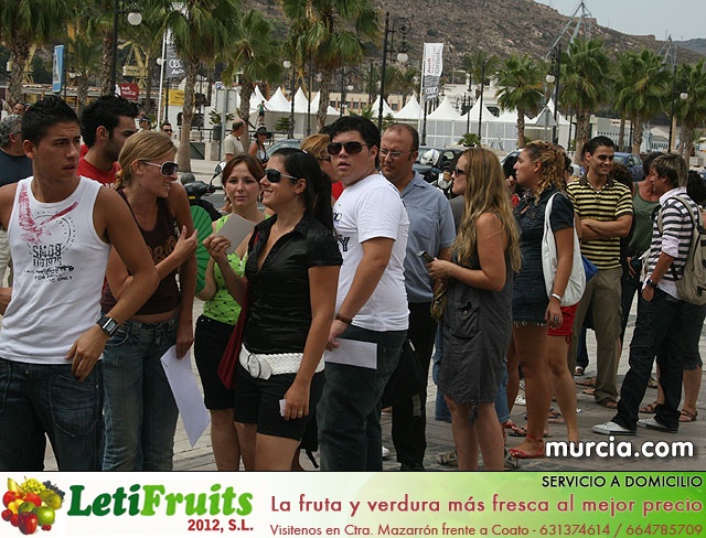 Foto 48 de 85 - Autobus casting Gran Hermano en Murcia