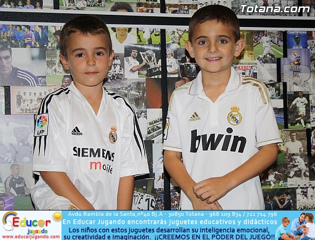 Ex futbolistas visitaron la sede de la Peña Madridista “La Décima”  - 33