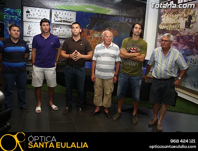 Ex futbolistas visitaron la sede de la Peña Madridista “La Décima”  - 49