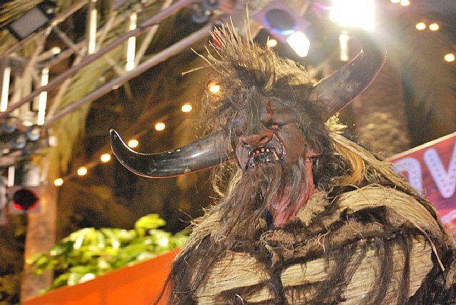 La Mussona enamora al Carnaval de guilas metida en su piel de toro - 15