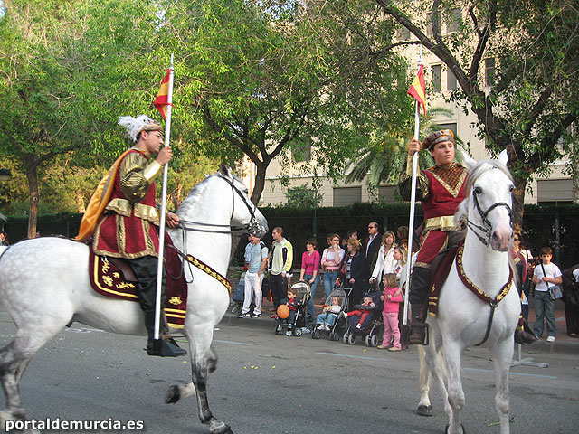 El desfile ‘Murcia en Primavera’ recorri las calles de la ciudad de Murcia - 152